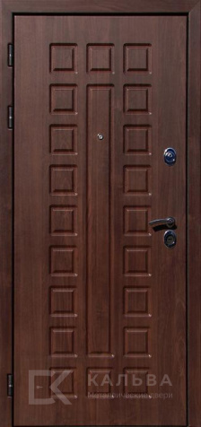 Фото №2 «Металлическая дверь венге с квадратными филёнками и центральной планкой №360»