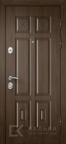 Фото «Стальная дверь орех классика с филёнками и арочной рамкой №541»